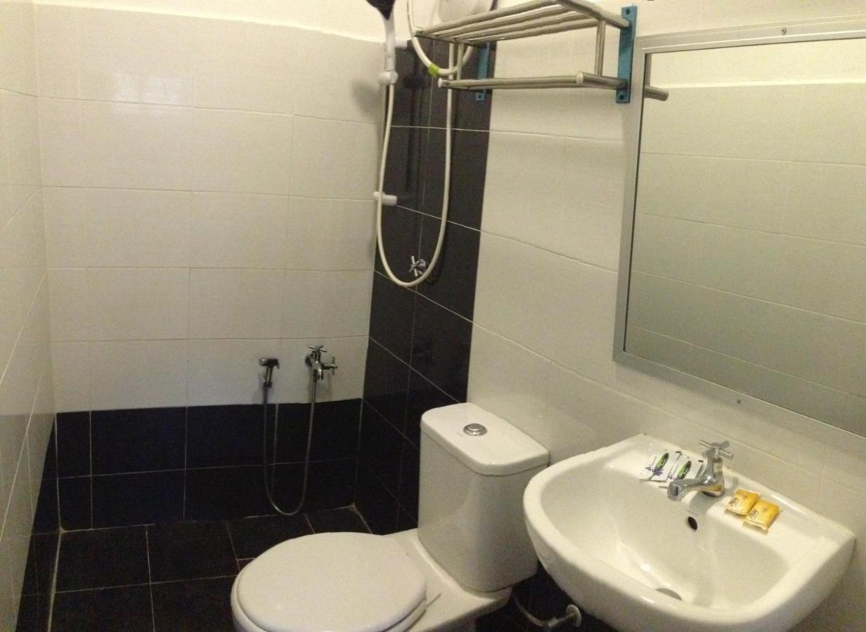 Hotel Pengkalan Dua à Malacca Extérieur photo