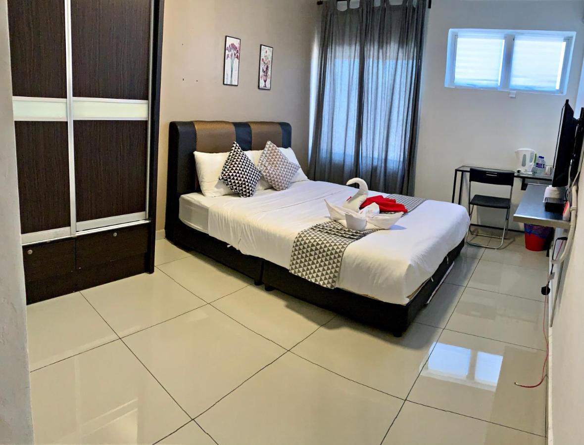 Hotel Pengkalan Dua à Malacca Extérieur photo