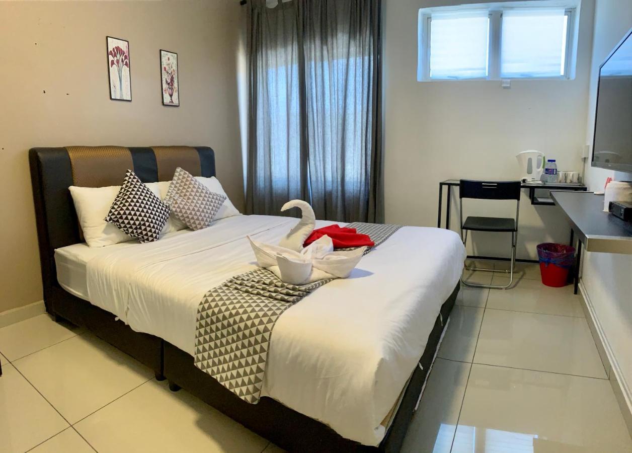 Hotel Pengkalan Dua à Malacca Extérieur photo
